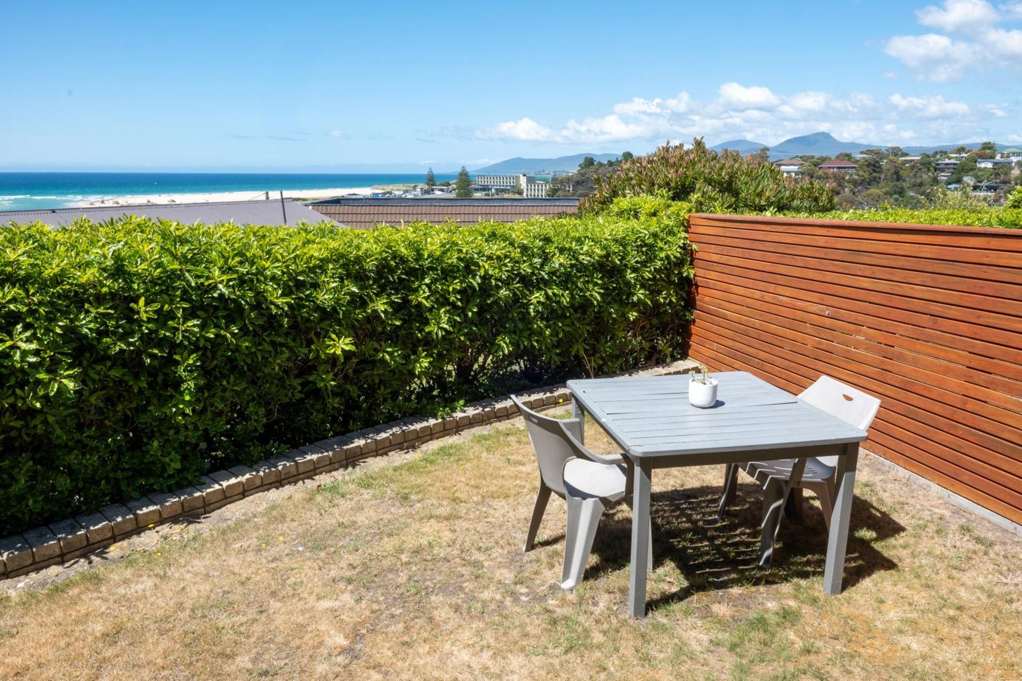 Blue Seas Holiday Villas Scamander Exterior photo