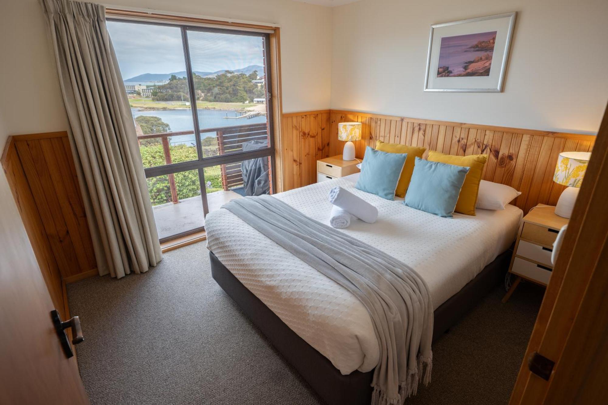 Blue Seas Holiday Villas Scamander Exterior photo